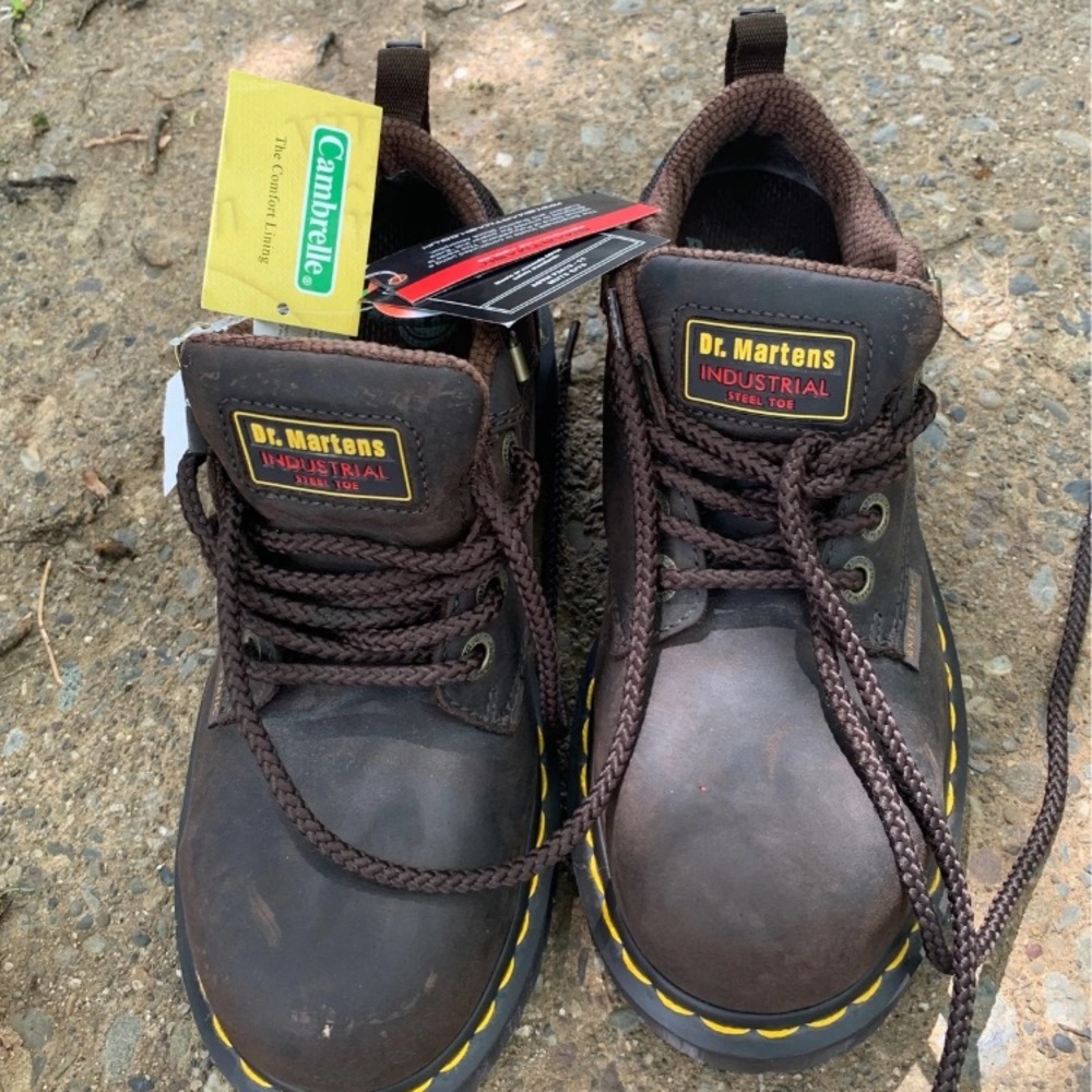 Dr marten safety shoes men’s size seven
